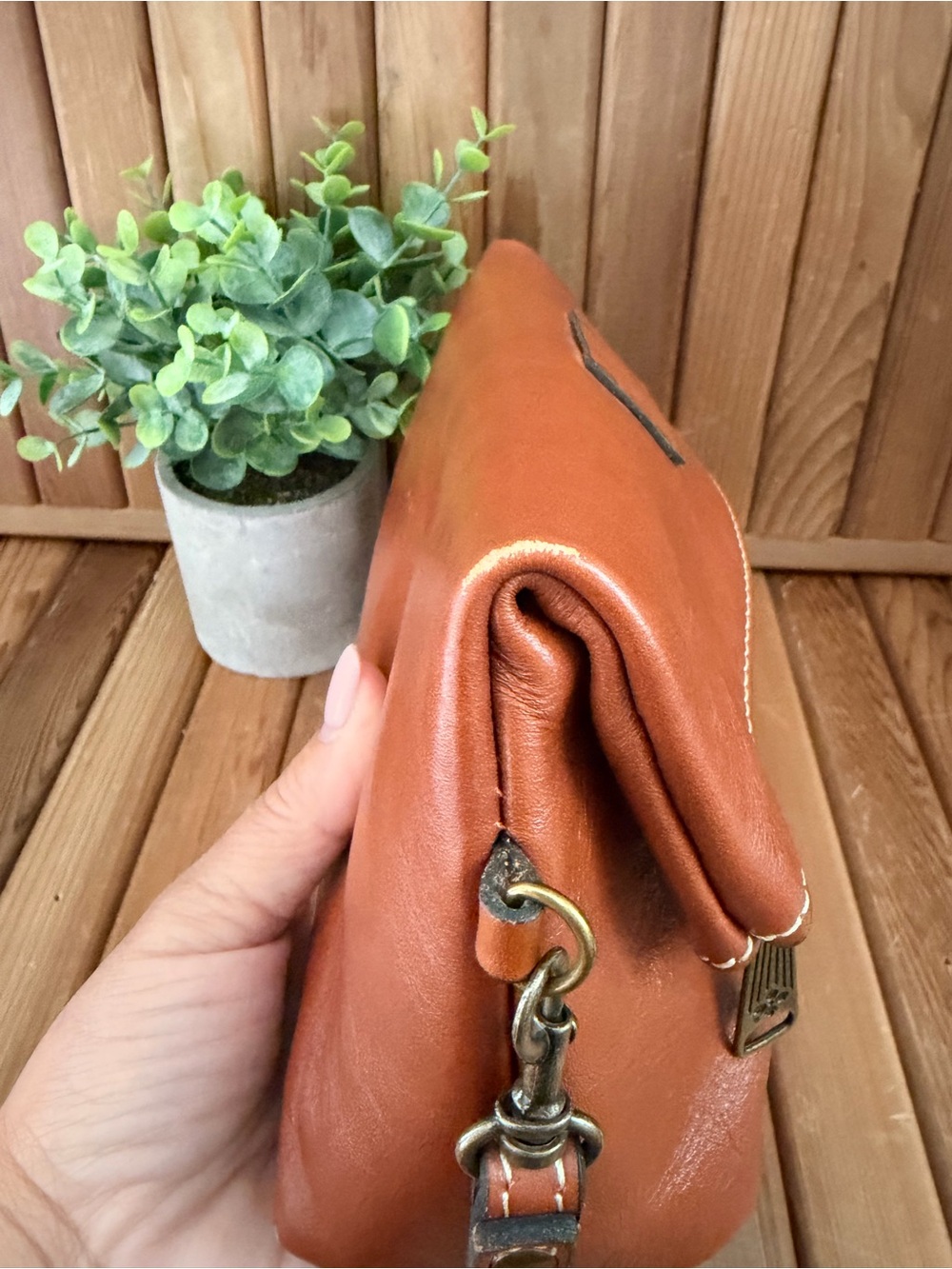 Patricia Nash Leather 'Valerie' Clutch Wristlet in Cognac Brown - Picture 7 of 12